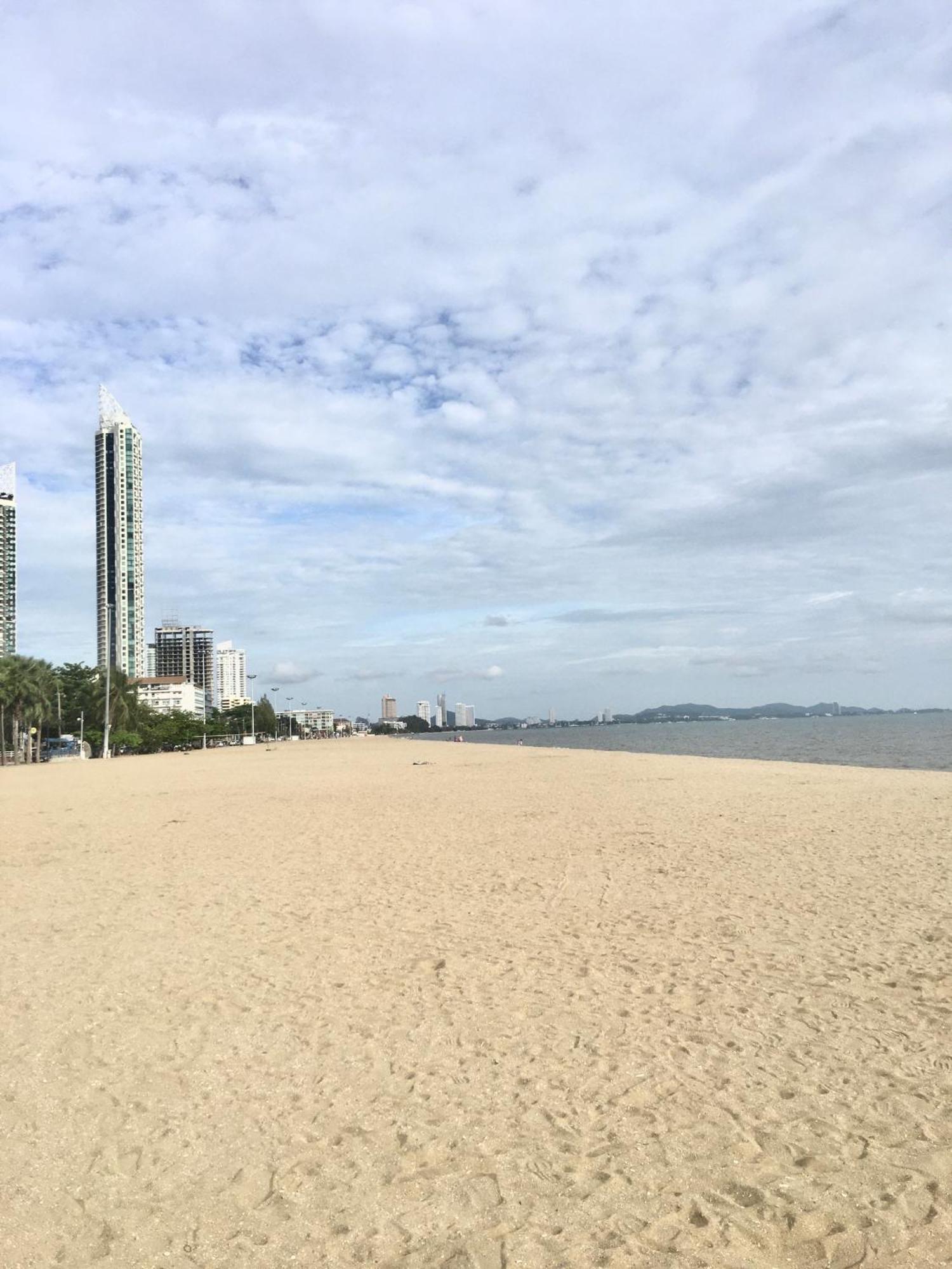 Jomtien Pattaya Condo Seaview Room Premium Bagian luar foto